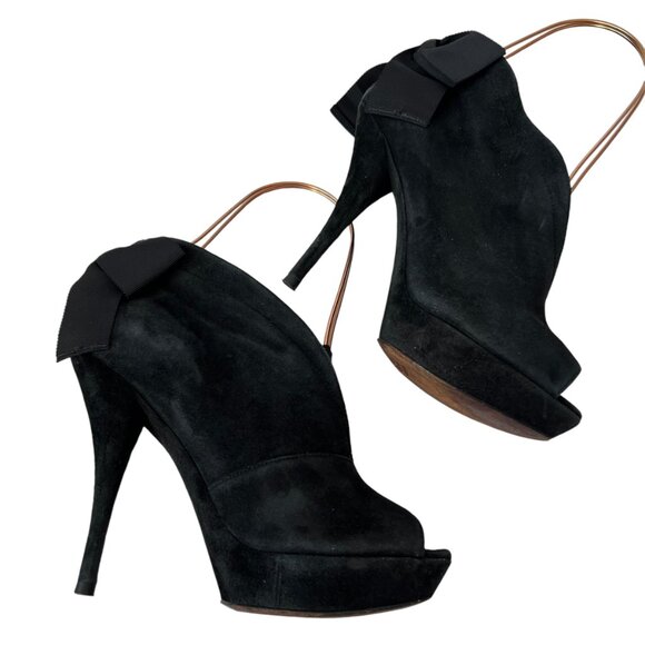 Vera Wang high heel booties - Picture 7 of 12